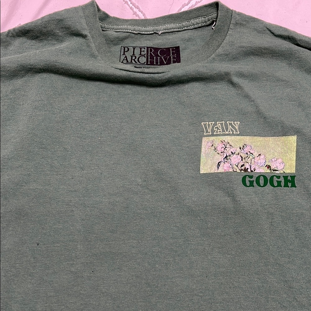 Green Short Sleeve Tee with Artistic Chest Graphic
